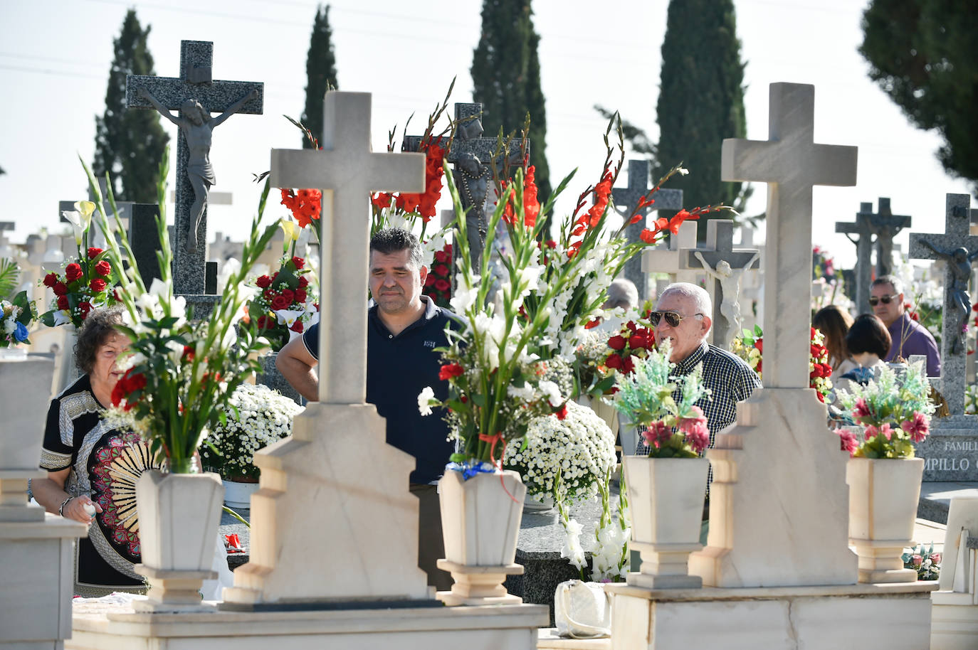 Fotos: Visitas al cementerio Nuestro Padre Jesús de Murcia en el día de Todos los Santos