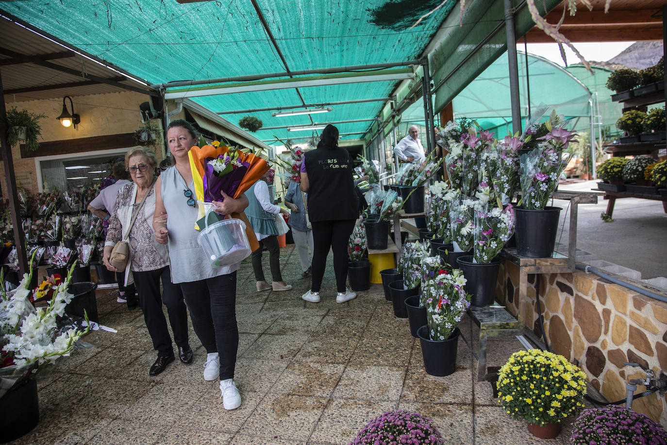 Fotos: Preparativos en el cementerio de Cartagena