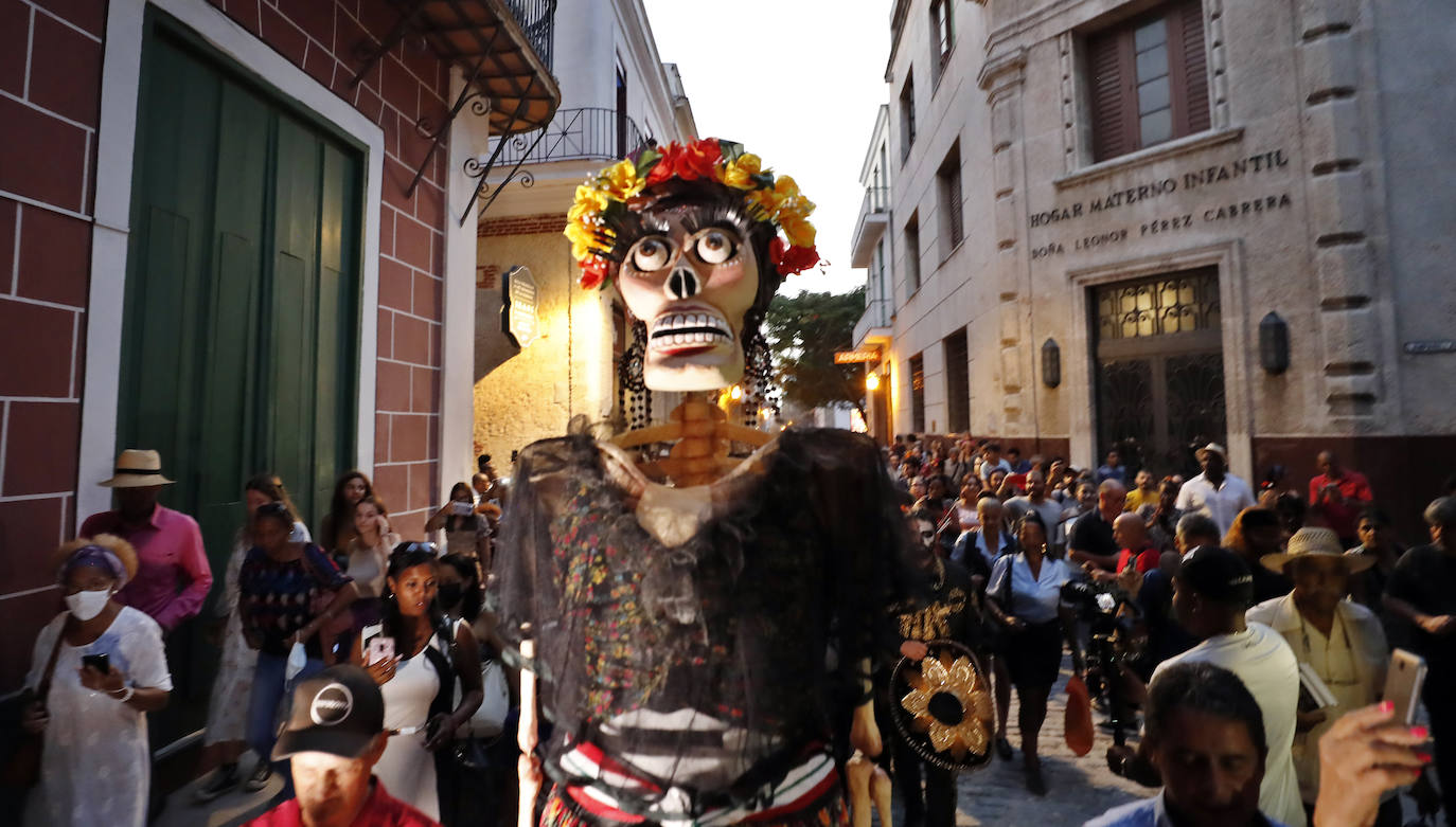 Fotos: Día de los muertos en Cuba