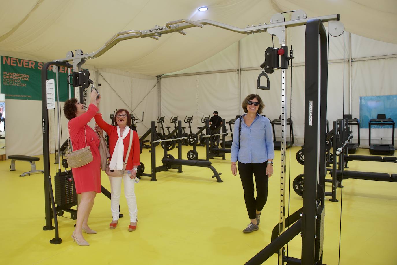 Fotos: La inaguración el primer gimnasio para pacientes con cáncer en Murcia, en imágenes