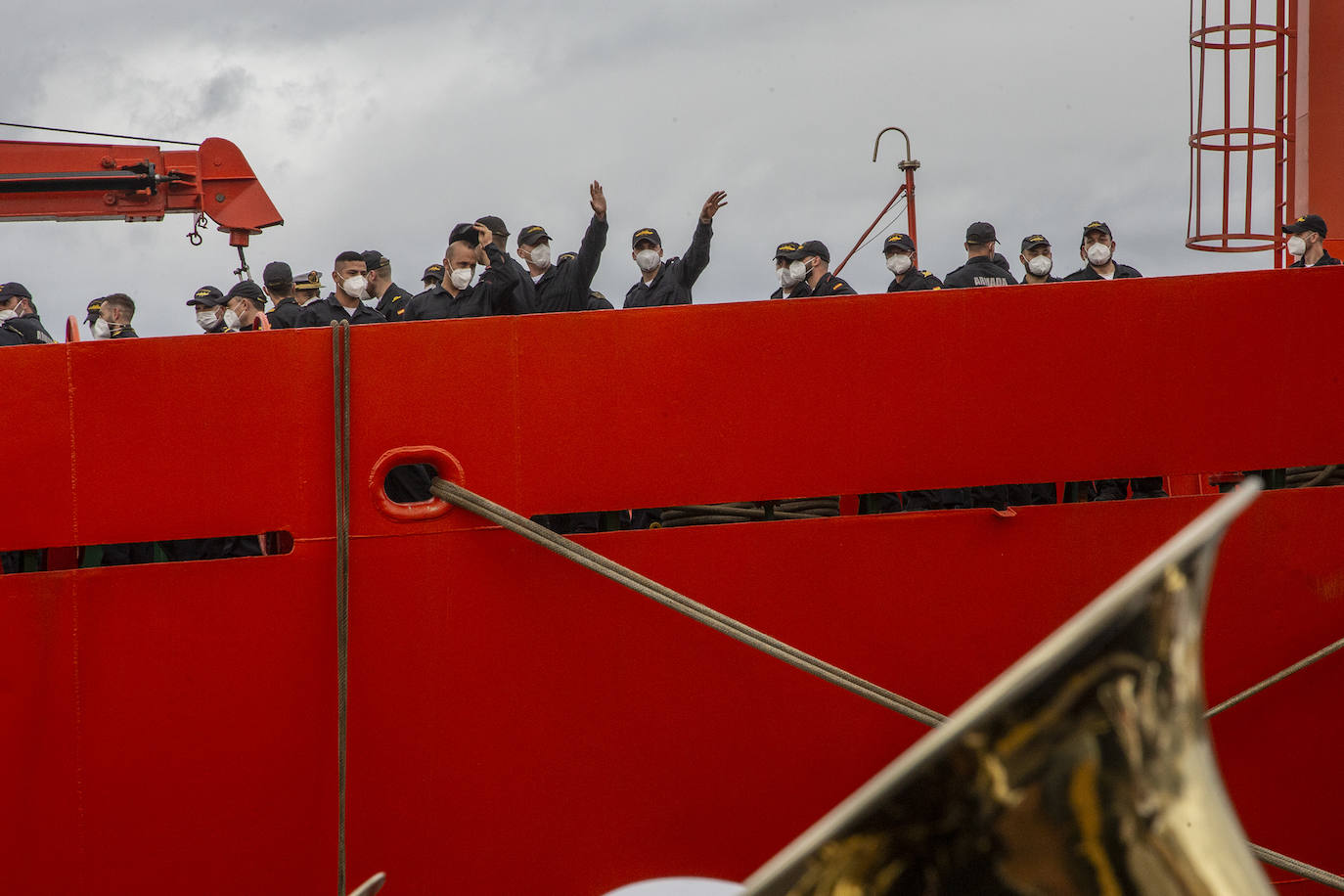 Fotos: El Hespérides zarpa hacia la XXVII Campaña Antártica, en imágenes