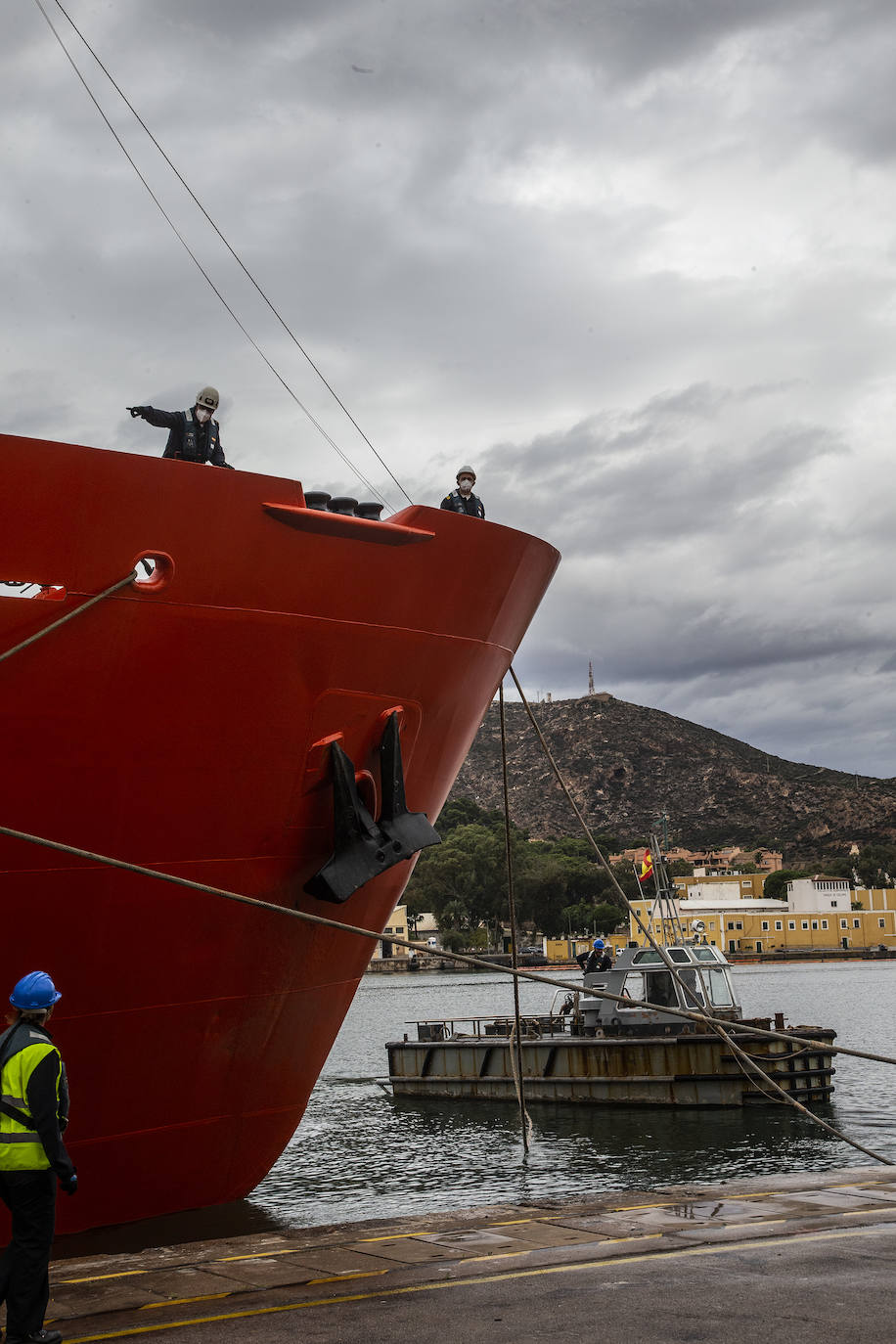 Fotos: El Hespérides zarpa hacia la XXVII Campaña Antártica, en imágenes