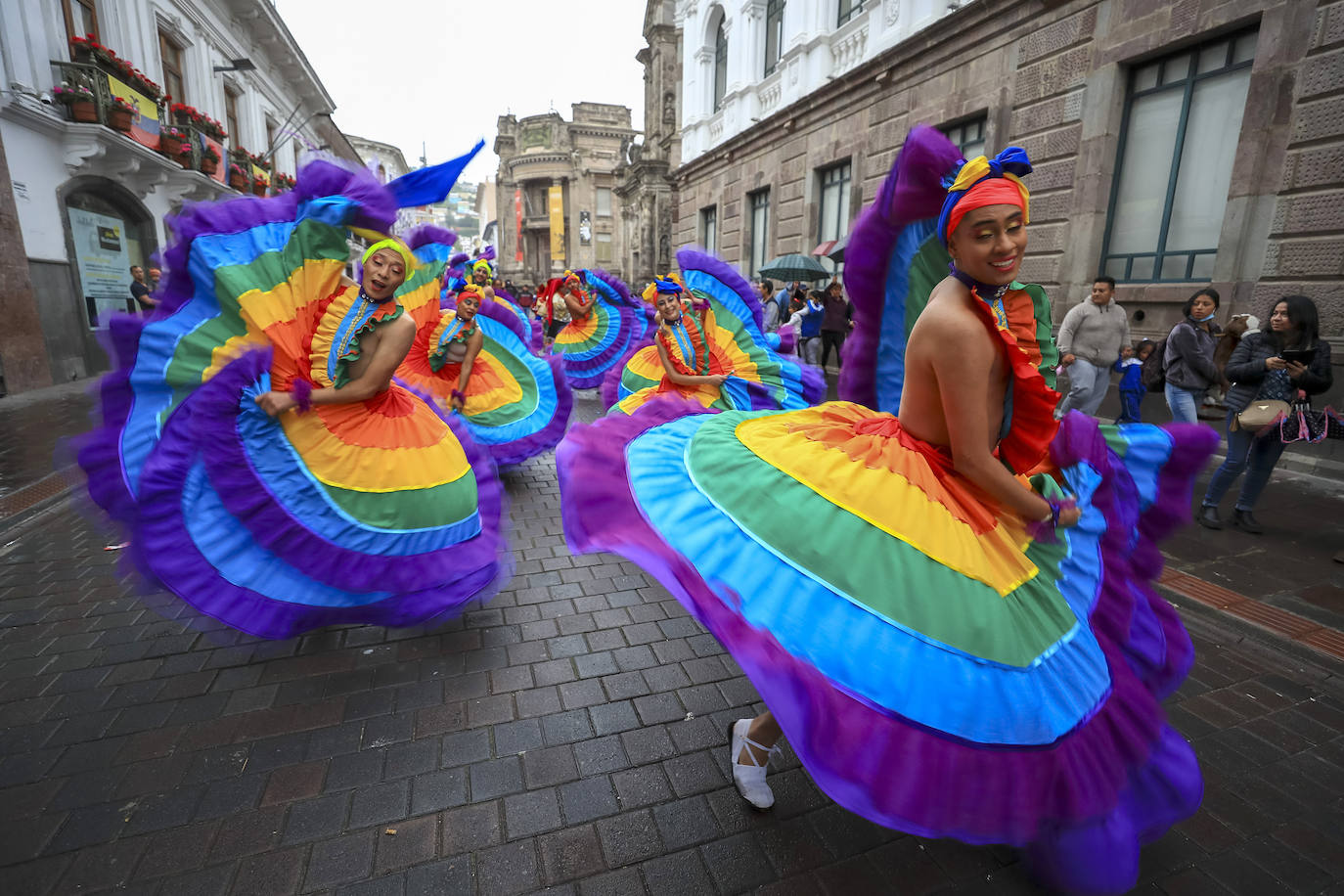 Fotos: Orgullo, color y danzas en Ecuador