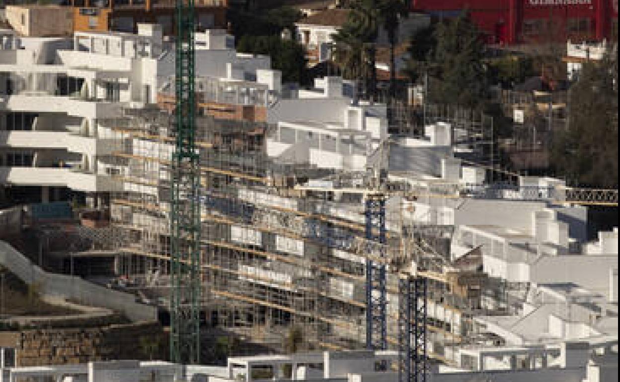 Construcción de pisos en Málaga. 