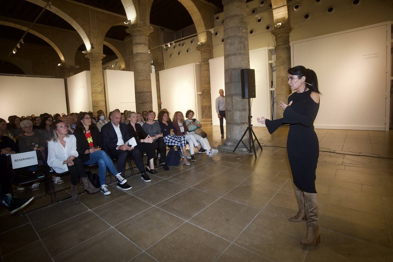 Fotos: Las imágenes de la charal de Lydia Cacho en Murcia