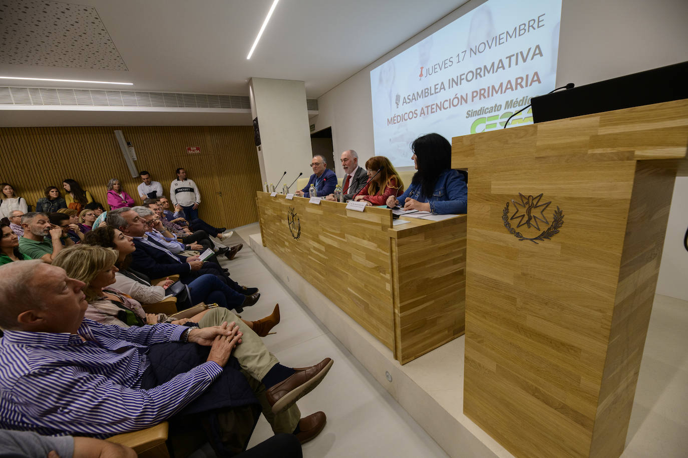 Fotos: Asamblea de médicos de Atención Primaria