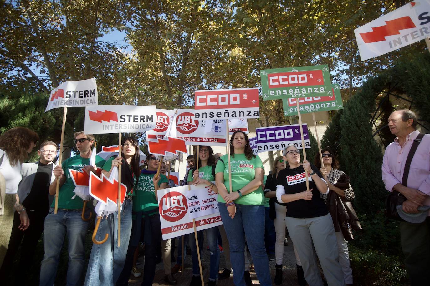 Fotos: Los sindicatos de enseñanza protestan en Murcia y Cartagena