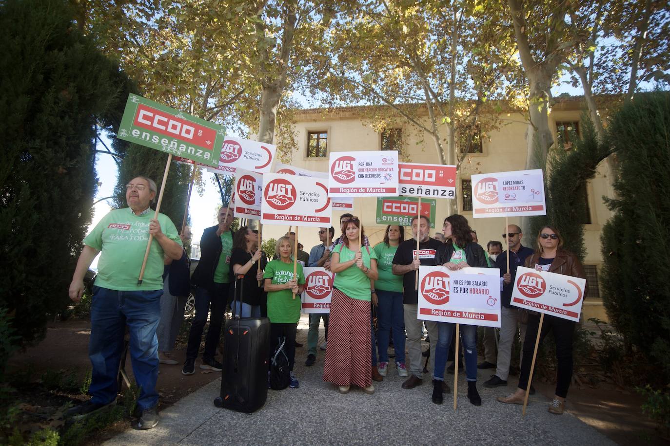 Fotos: Los sindicatos de enseñanza protestan en Murcia y Cartagena