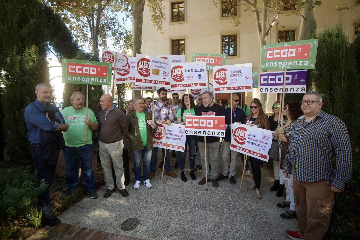 Fotos: Los sindicatos de enseñanza protestan en Murcia y Cartagena