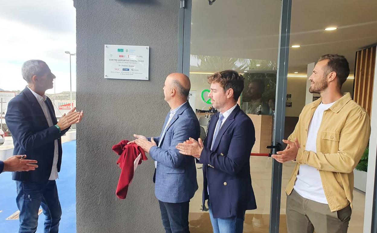 Presentación del acuerdo en el Centro Deportivo Zien Healthy Club.