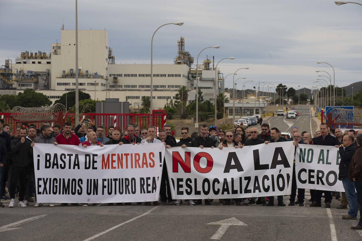 Fotos: Los trabajadores de Sabic protestan en La Aljorra