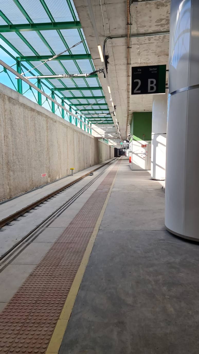 Fotos: Los maquinistas se preparan para hacer el primer viaje comercial del AVE el 20 de diciembre