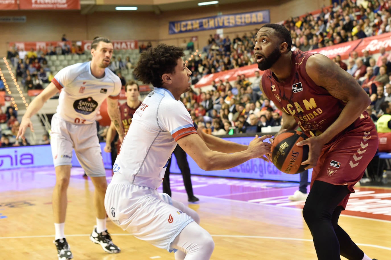 Fotos: Las imágenes del partido UCAM CB Murcia - Obradoiro