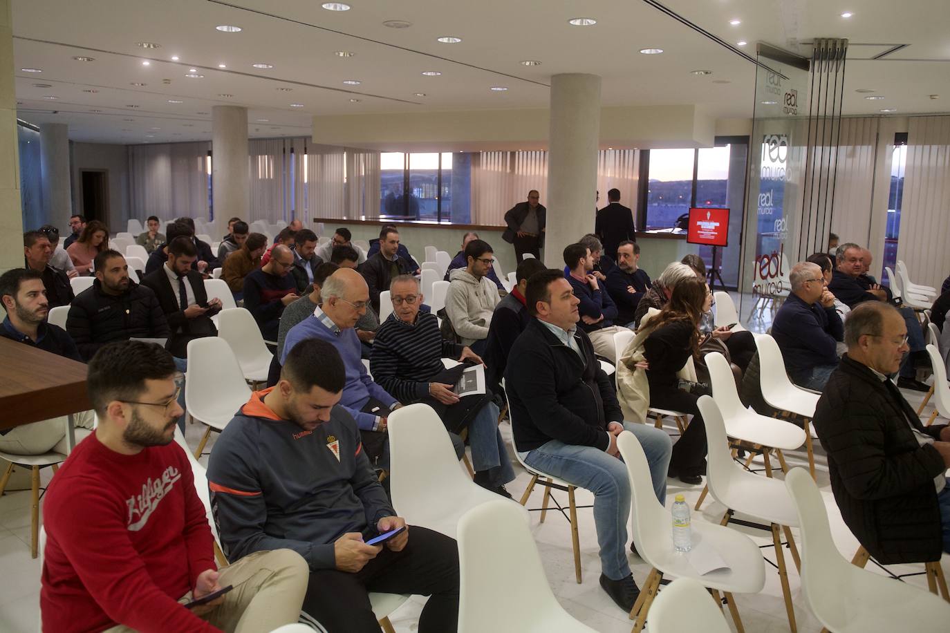 Fotos: Junta de accionistas del Real Murcia en imágenes