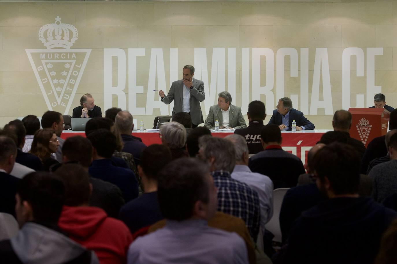 Fotos: Junta de accionistas del Real Murcia en imágenes