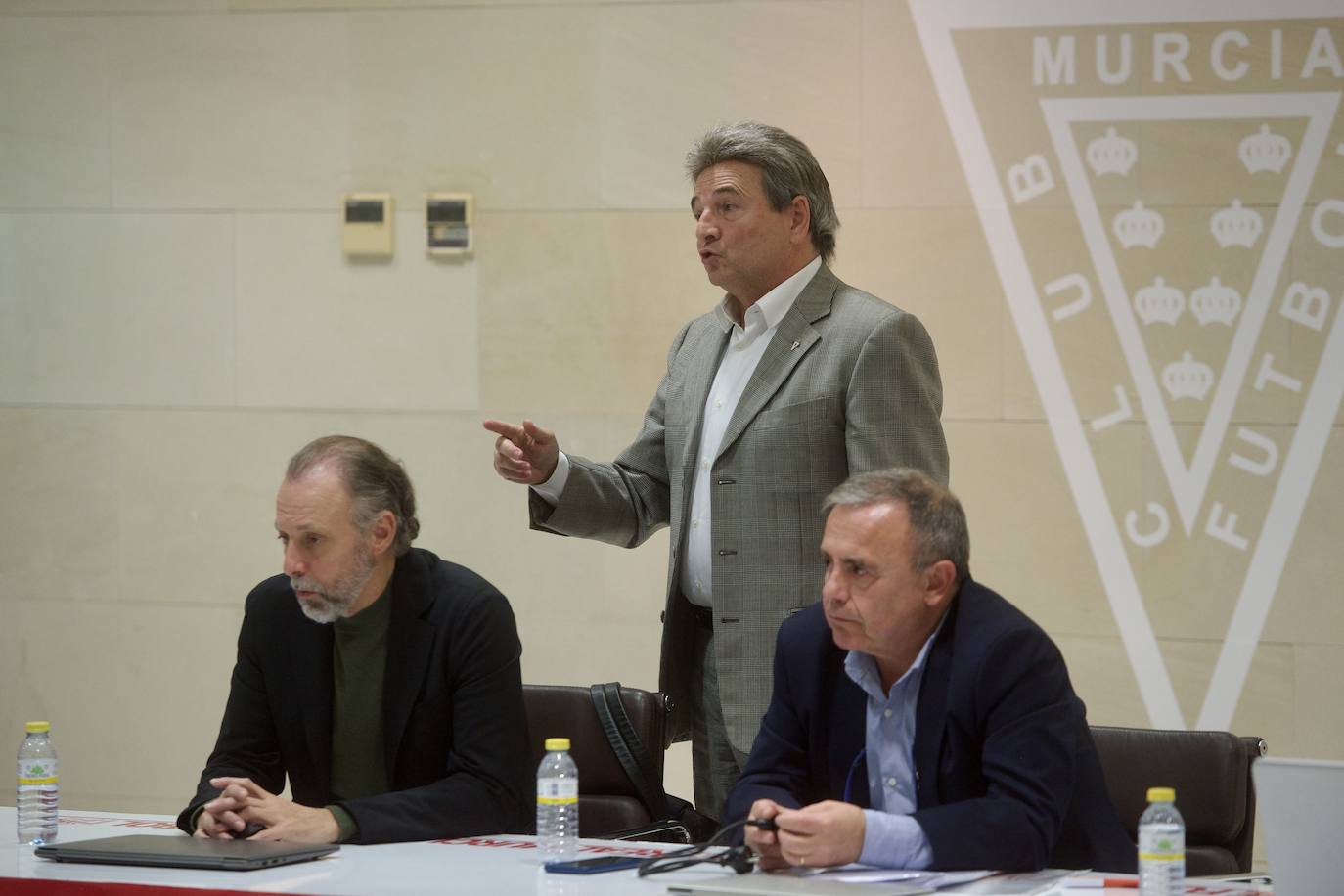 Fotos: Junta de accionistas del Real Murcia en imágenes