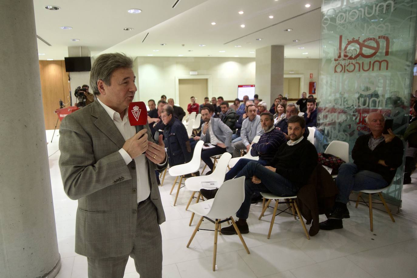 Fotos: Junta de accionistas del Real Murcia en imágenes