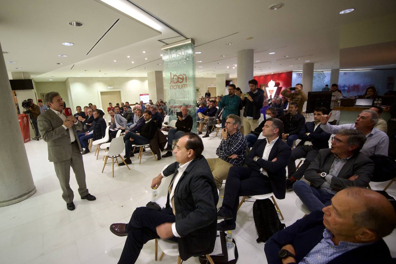 Fotos: Junta de accionistas del Real Murcia en imágenes