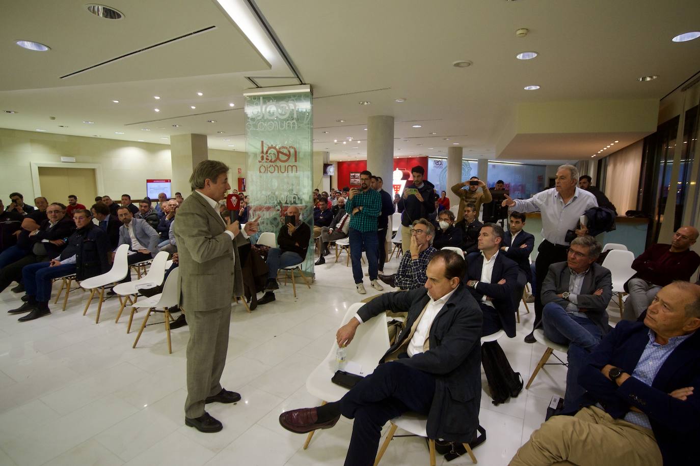 Fotos: Junta de accionistas del Real Murcia en imágenes