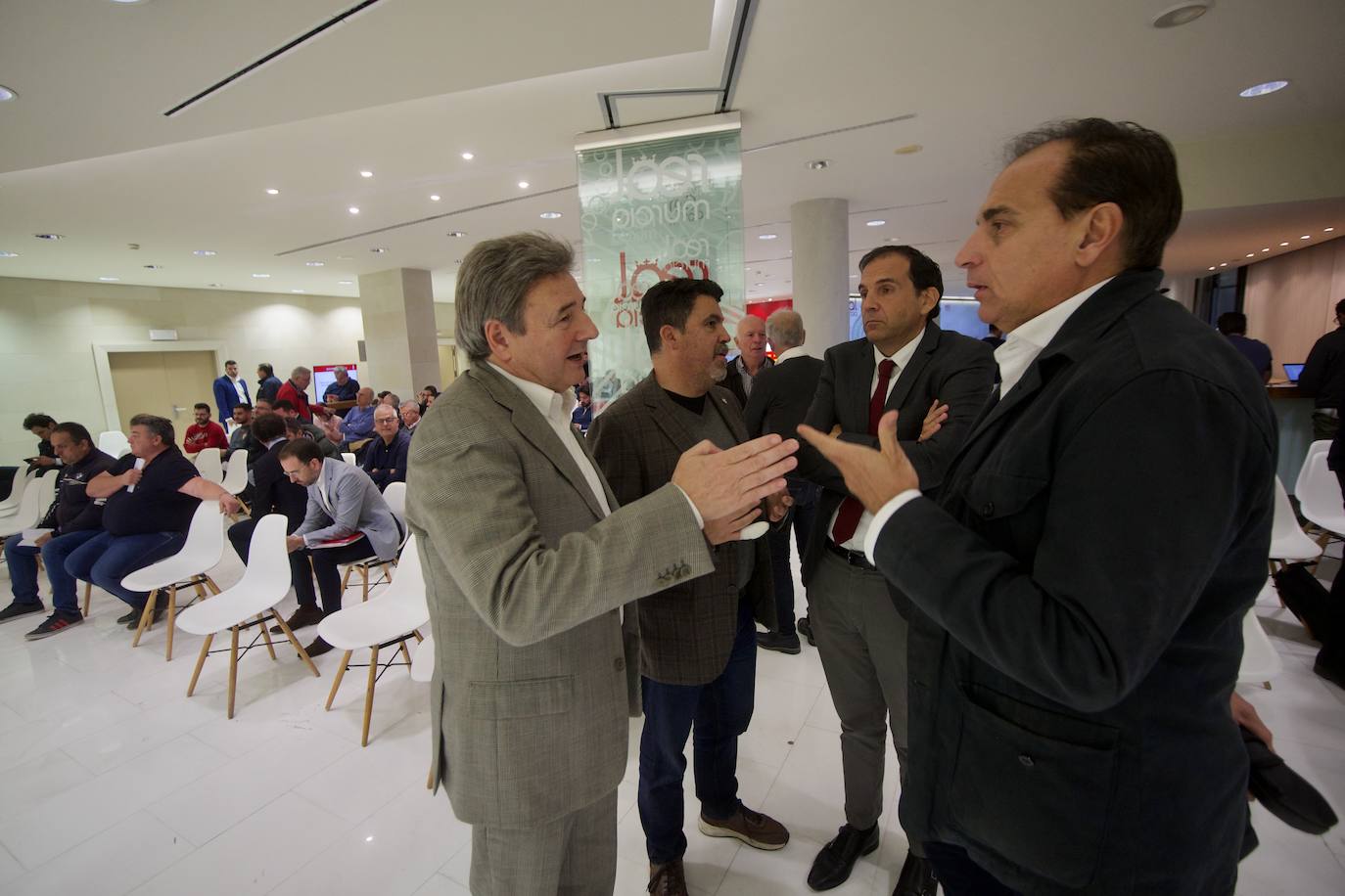 Fotos: Junta de accionistas del Real Murcia en imágenes