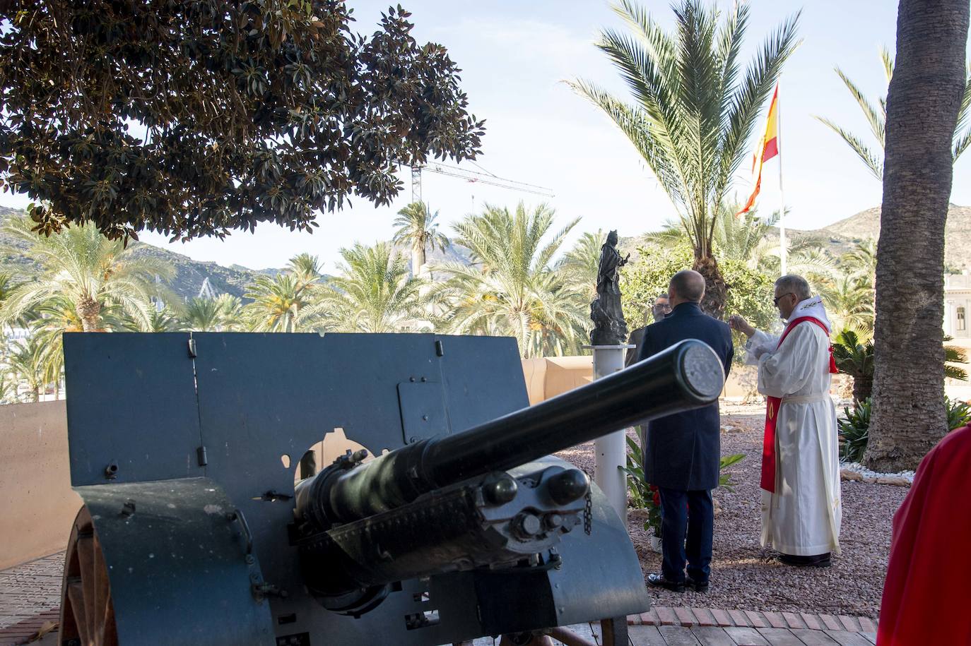 Fotos: Una Santa Bárbara de Quirós protege el Gobierno Militar en Cartagena