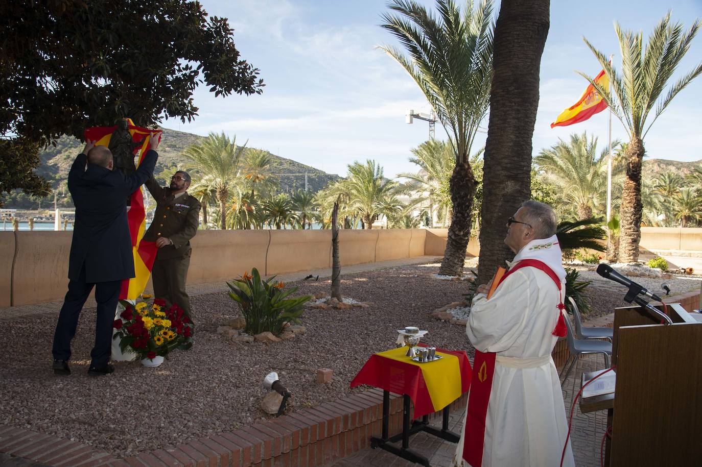 Fotos: Una Santa Bárbara de Quirós protege el Gobierno Militar en Cartagena