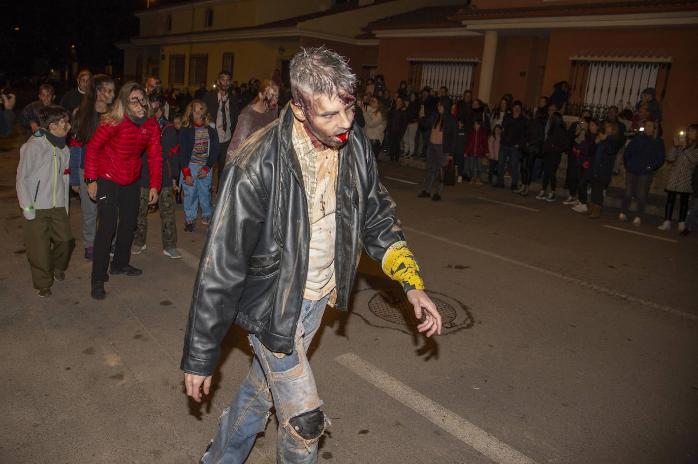 Fotos: La Aljorra sufre una invasión zombie