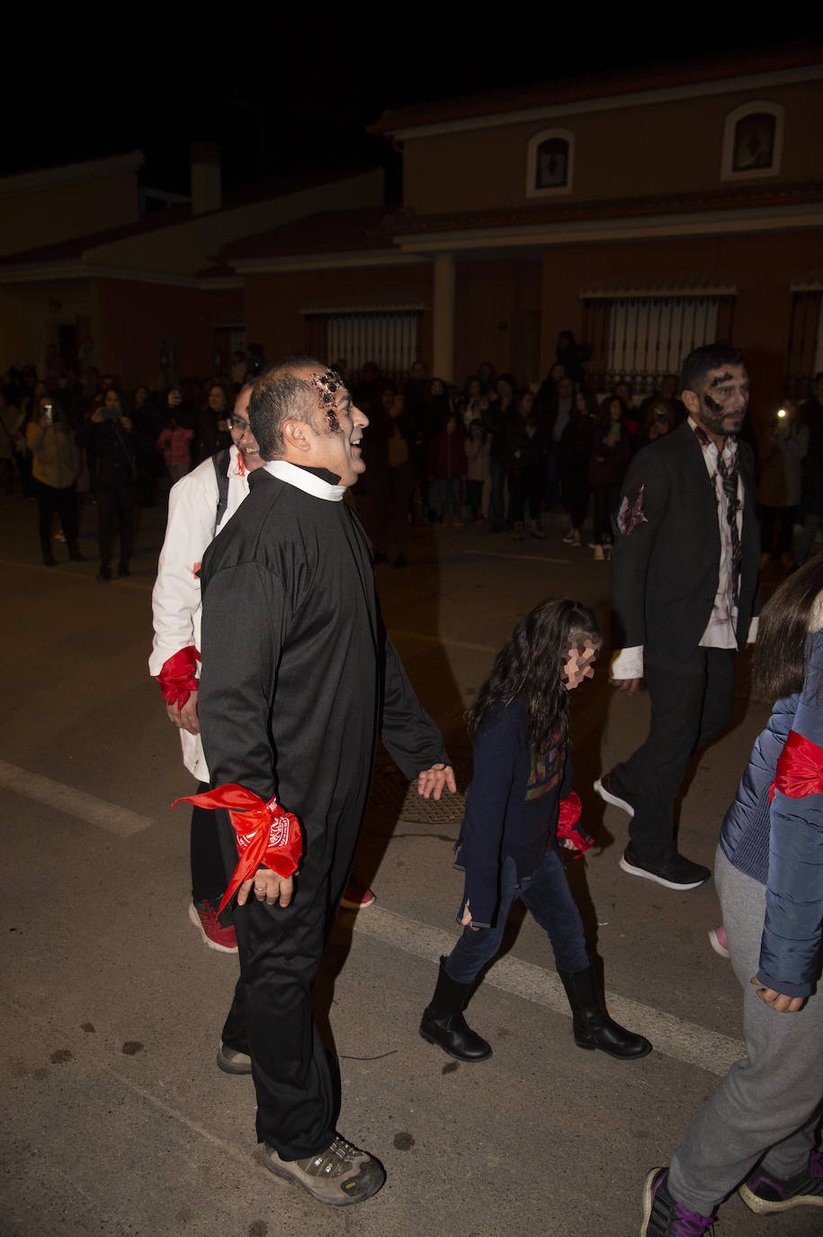 Fotos: La Aljorra sufre una invasión zombie