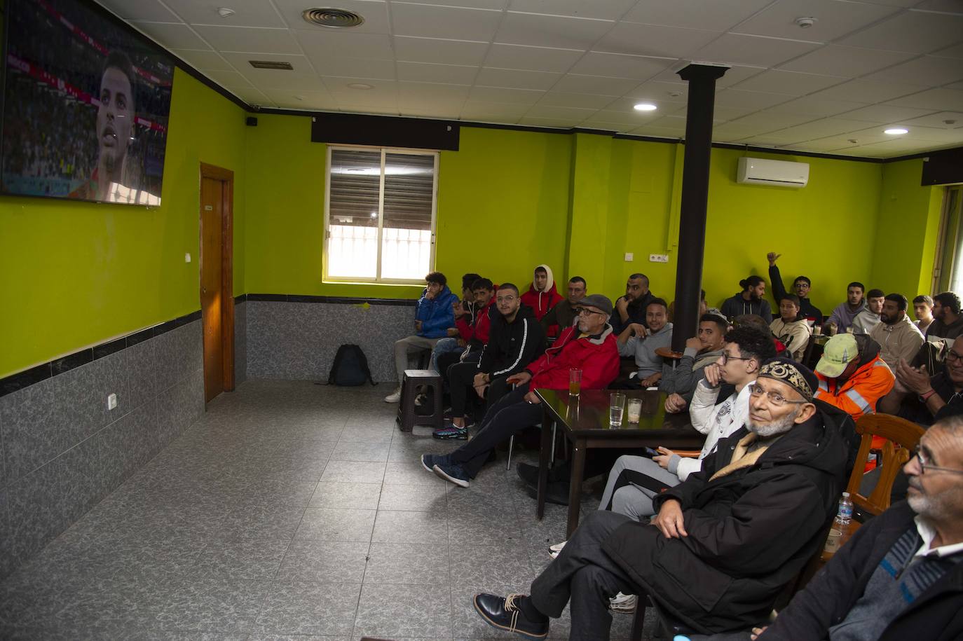 Fotos: Celebración de la colonia marroquí de la Región de Murcia tras vencer a España en el Mundial, en imágenes