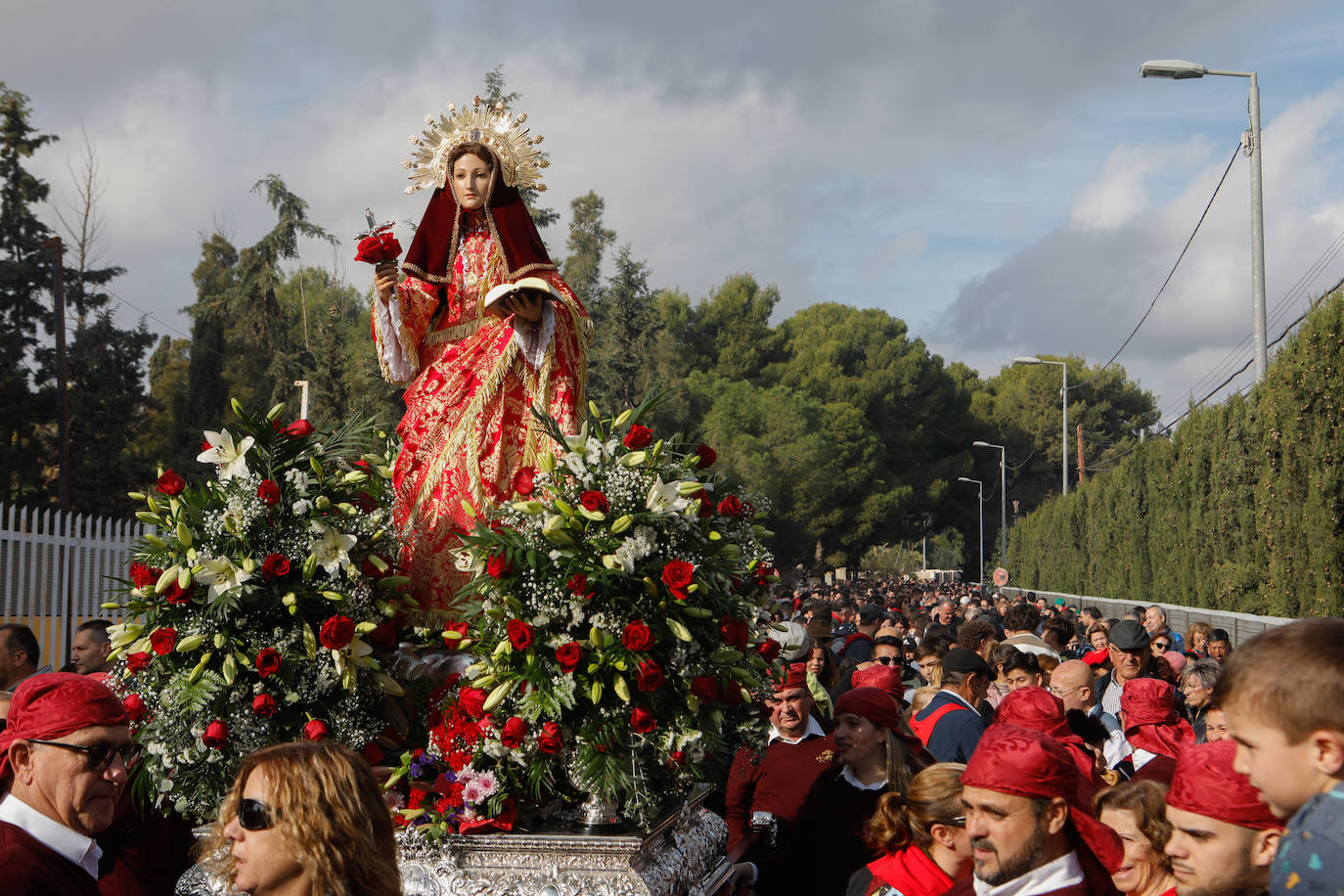 Fotos: La Santa reúne a 10.000 romeros en su bajada a Totana tras el parón de la pandemia