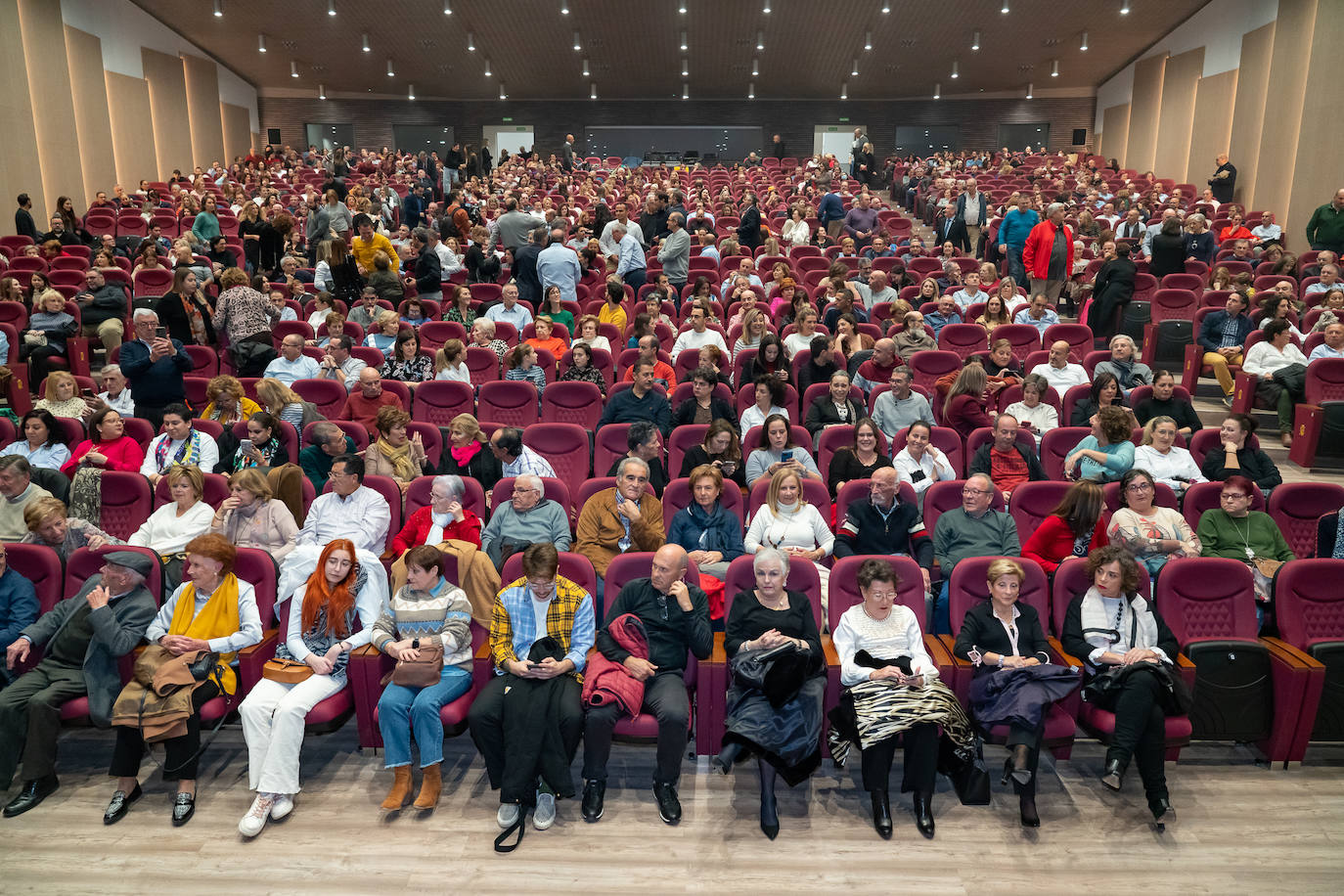 Fotos: Lleno en el estreno del auditorio Margarita Lozano de Lorca