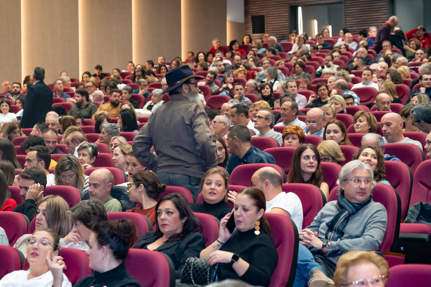 Fotos: Lleno en el estreno del auditorio Margarita Lozano de Lorca