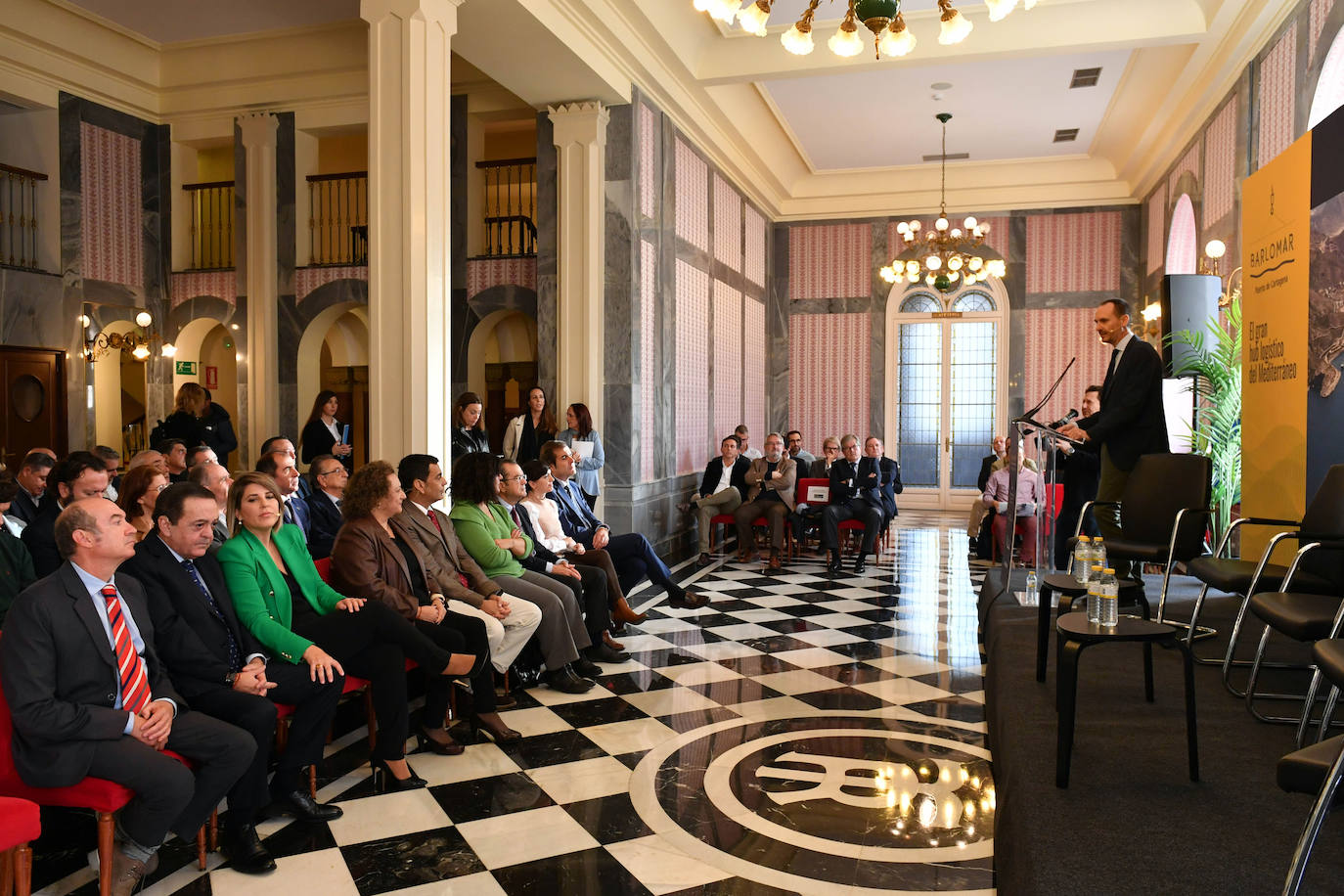 Fotos: El encuentro sectorial con empresarios para presentar el proyecto de la terminal Barlomar, en imágenes