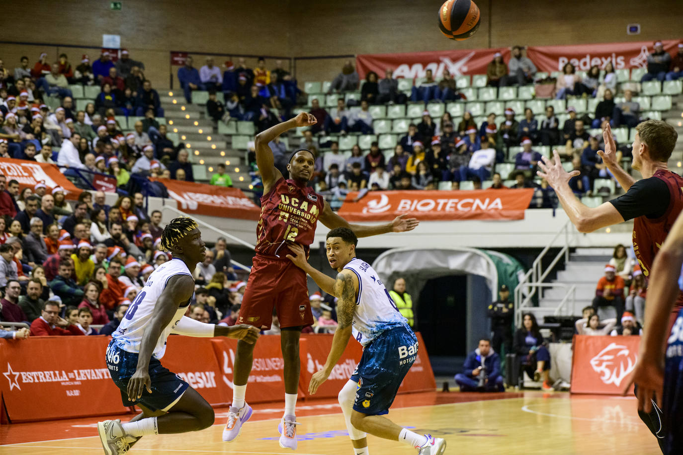 Fotos: El partido del UCAM frente al Gran Canaria, en imágenes