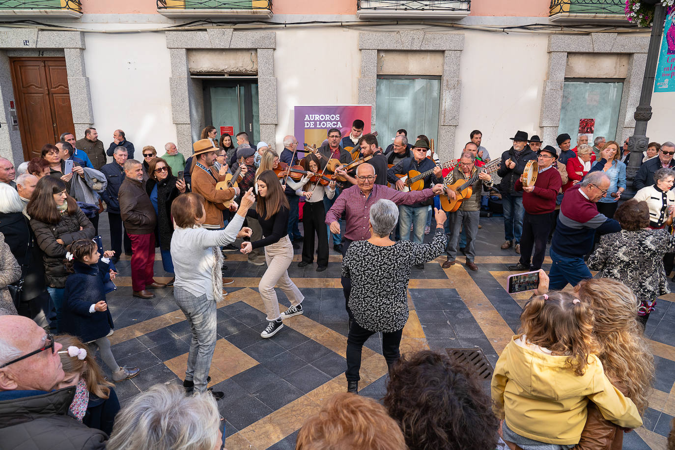Fotos: Platillos y laúdes en la Corredera de Lorca