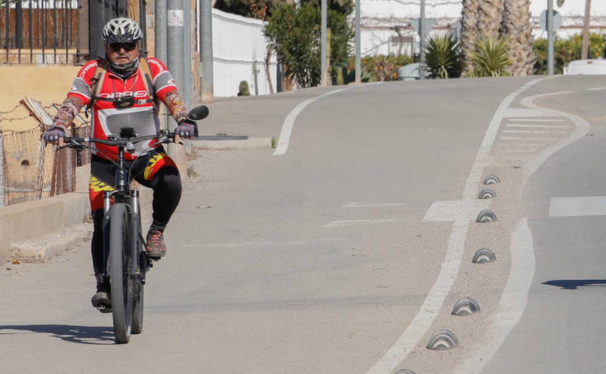 Un ciclista, en una foto de archivo.