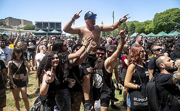 Galería. Espectadores en un concierto del Rock Imperium.