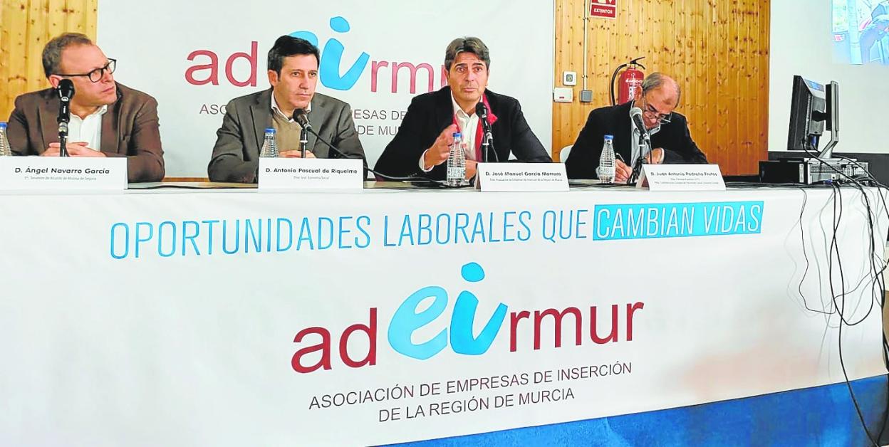 Ángel Navarro, Antonio Pasqual del Riquelme, José Manuel García y Juan Antonio Pedreño, durante la celebración del Día de las Empresas de Inserción. 