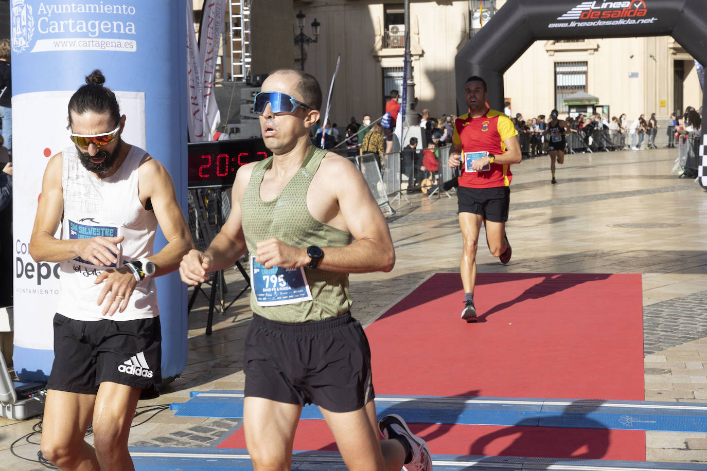 Fotos: Las imágenes de la carrera de la San Silvestre de Cartagena 2022