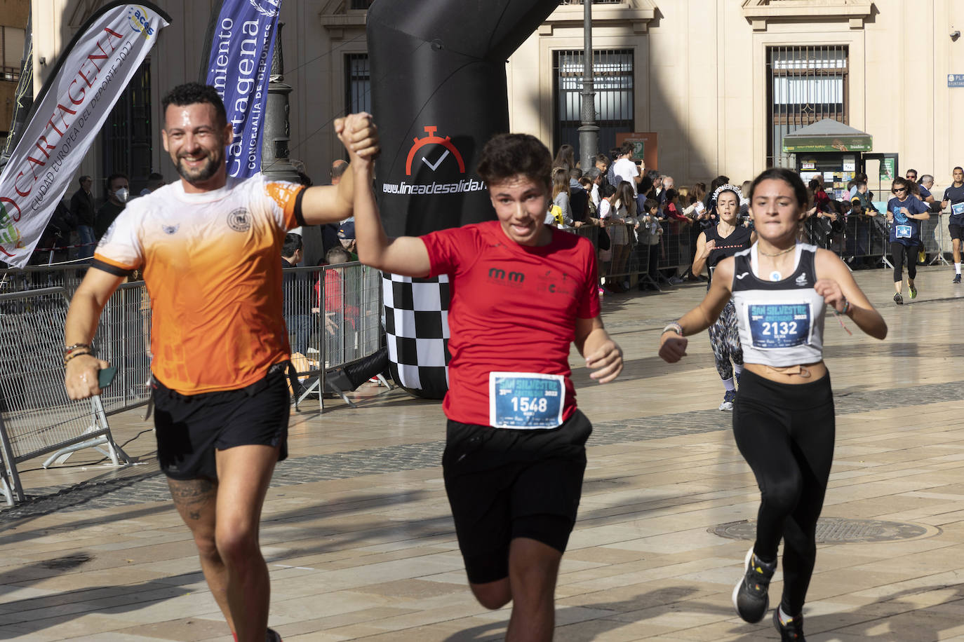 Fotos: Las imágenes de la carrera de la San Silvestre de Cartagena 2022