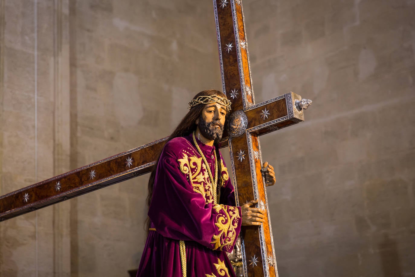 El besapié a Nuestro Padre Jesús de Orihuela, en imágenes