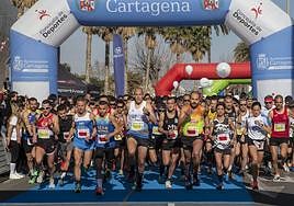 Salida de la Media Maratón de Cartagena, este domingo.