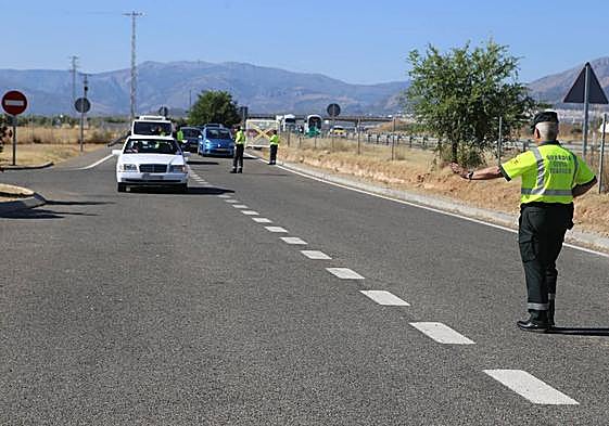 Las personas que van en el interior de un vehículo también pueden ser multadas.