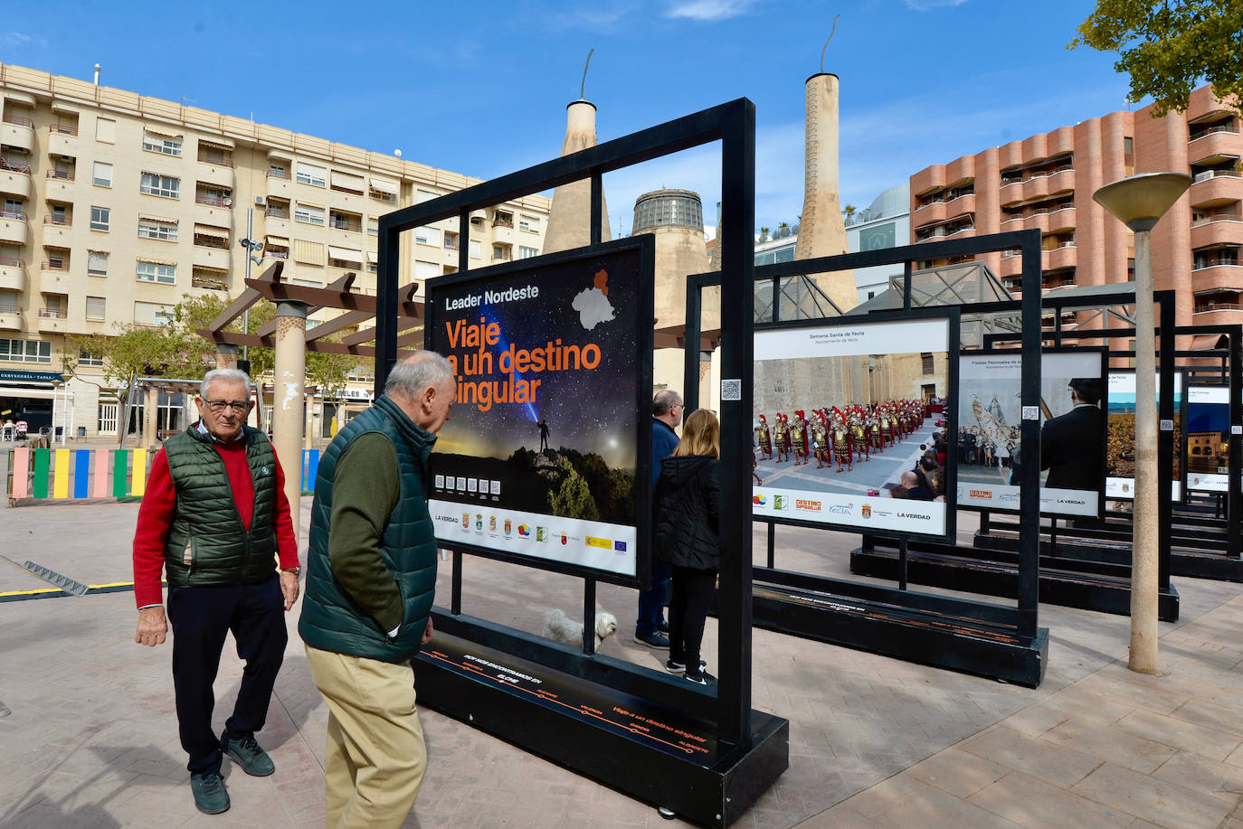 Elche acoge una exposición fotográfica que muestra los encantos del nordeste de la Región