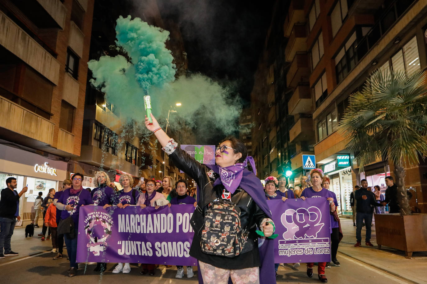 La manifestación del Día de la Mujer en Lorca, en imágenes