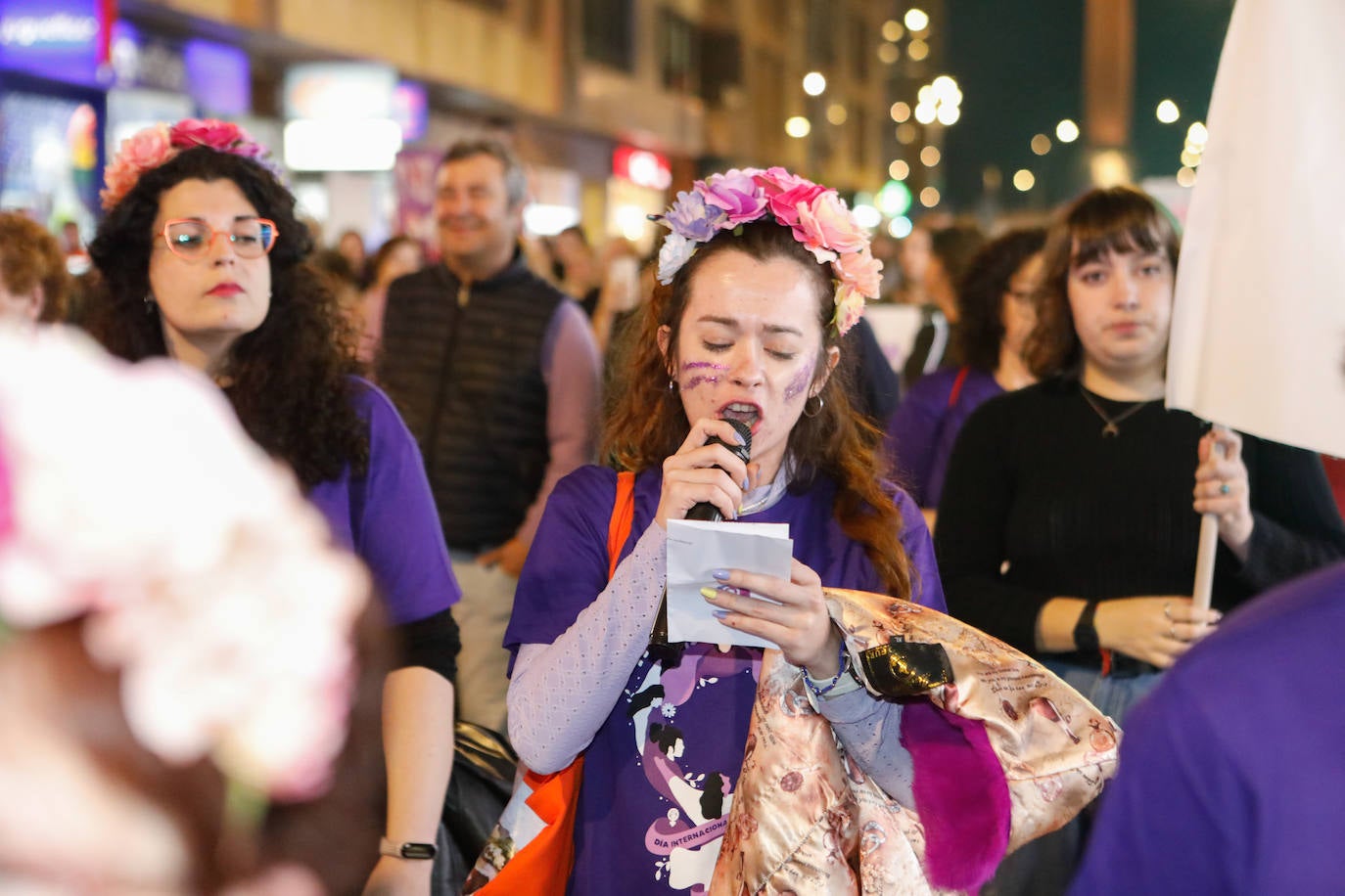 La manifestación del Día de la Mujer en Lorca, en imágenes