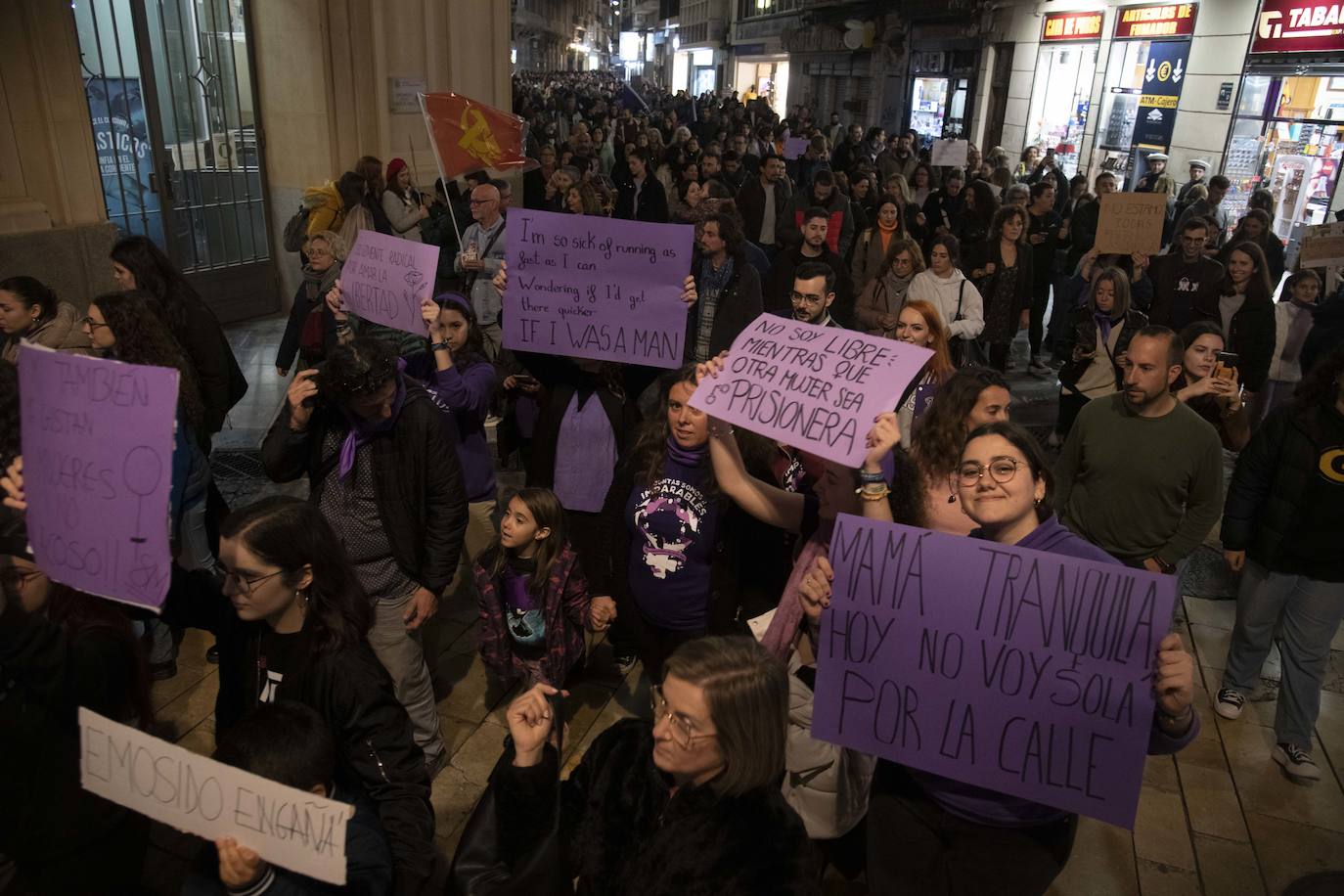 La manifestación del Día de la Mujer en Cartagena, en imágenes