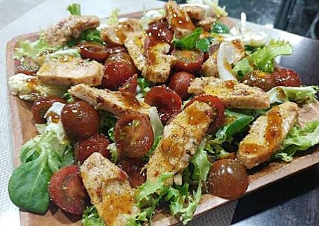 Imagen secundaria 1 - Asador El Maripinar. Bar Venus. Bar El Ventorrillo