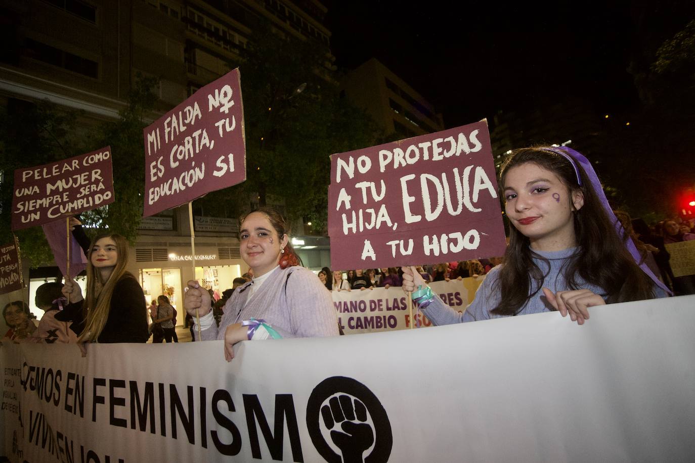 La manifestación del Día de la Mujer en Murcia, en imágenes