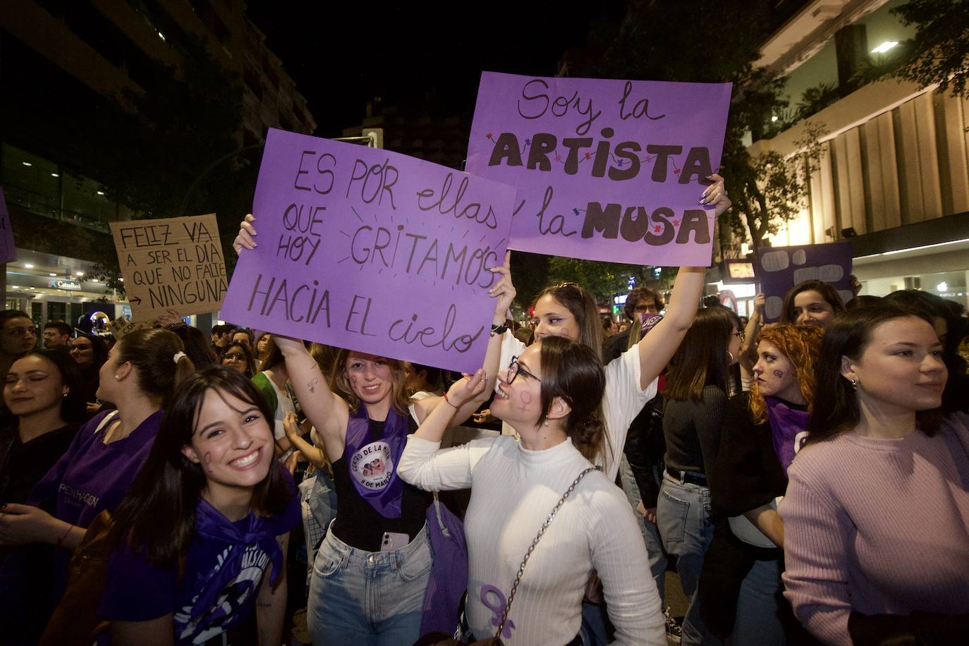 La manifestación del Día de la Mujer en Murcia, en imágenes